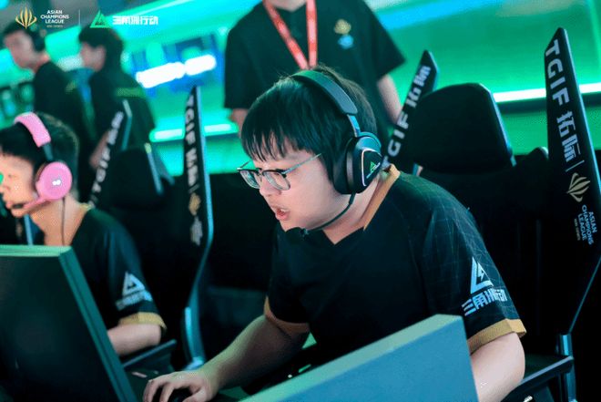 埃苏戈和卡 埃苏戈和卡